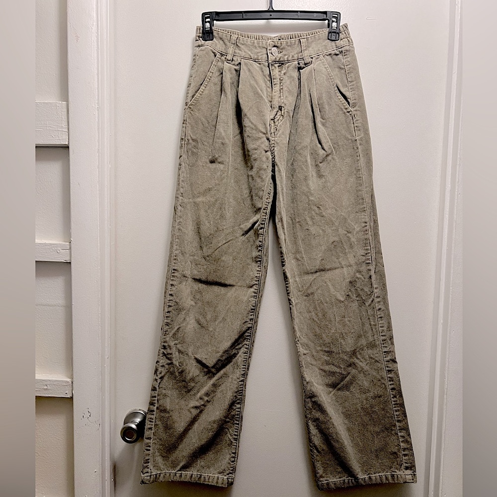 Forever 21 Green Corduroy Pants, Size small